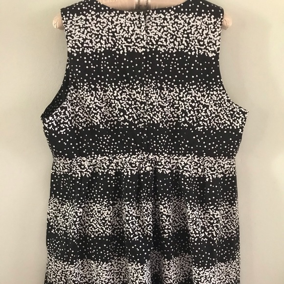 Maternity Dress by Motherhood Size XL - Picture 2 of 5